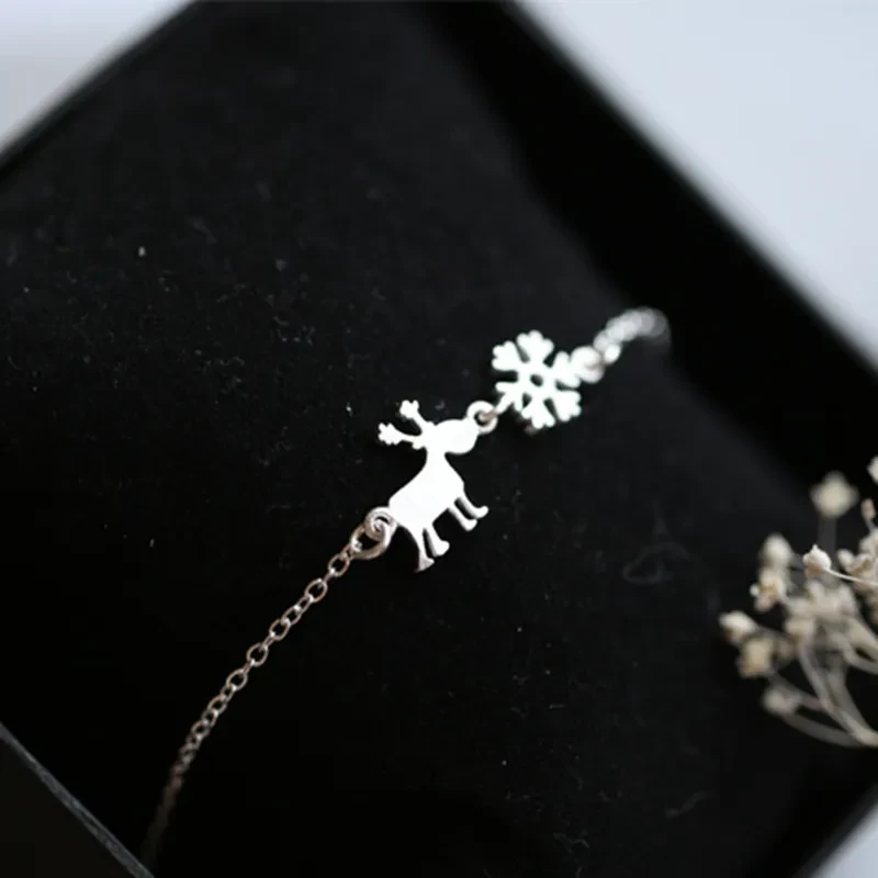 Deer Snowflake Pendant Clavicle Chain