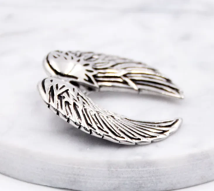 Vintage feather pendant