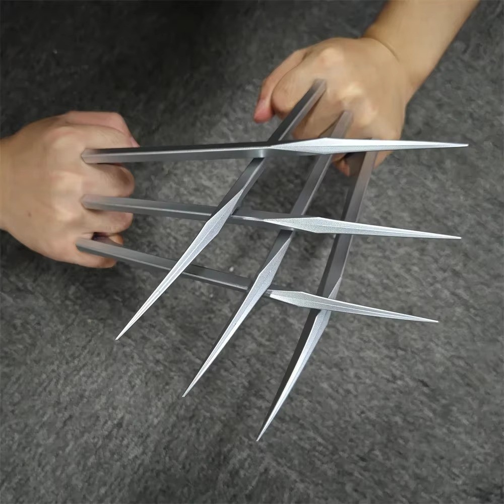 25cm Wolverine Claws Cosplay