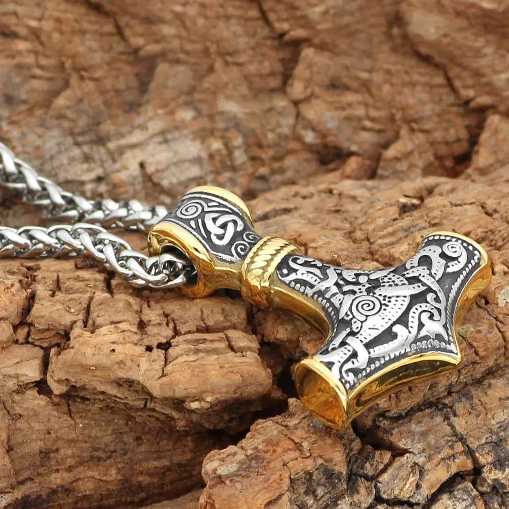 Personalized metal pendant necklace