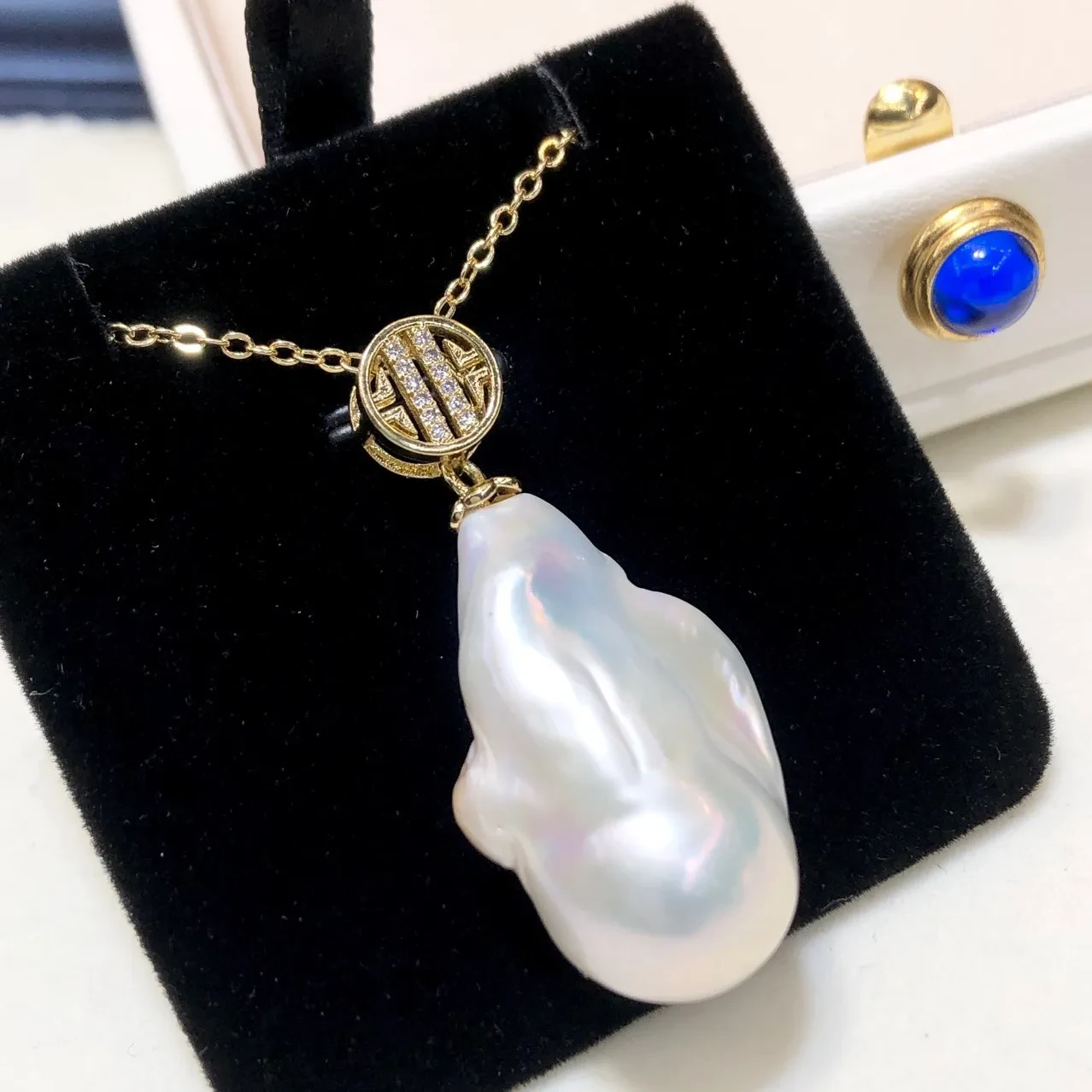 Natural Freshwater Pearl Pendant Baroque Shaped Magic Light Edison Pearl Pendant