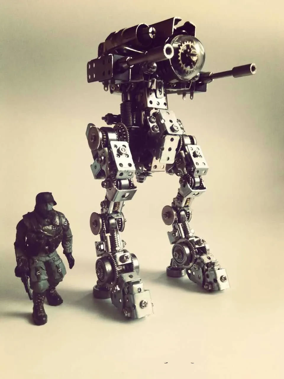 Steampunk style [mechanical overlord] model ornaments