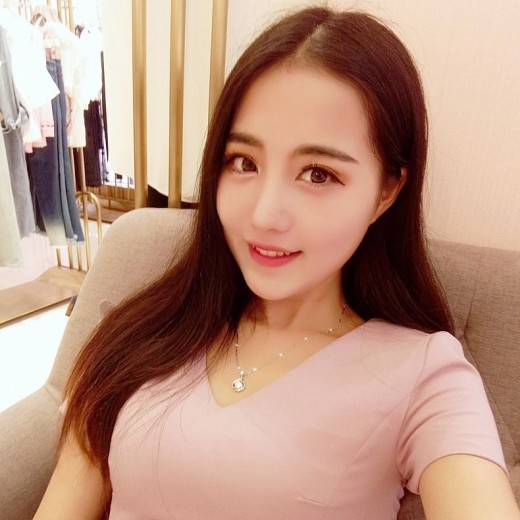 Rose necklace zircon pendant