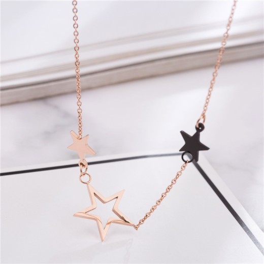Rose gold five-pointed star necklace
