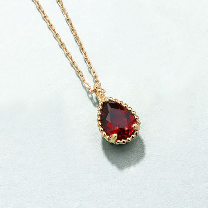 Classic style natural garnet pendant