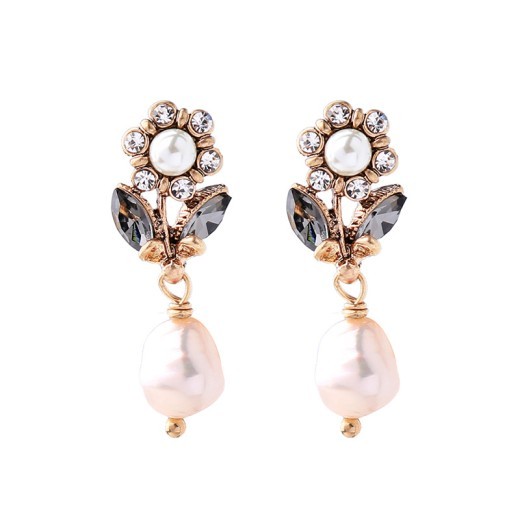 Natural Pearl Crystal Flower Stud Earrings