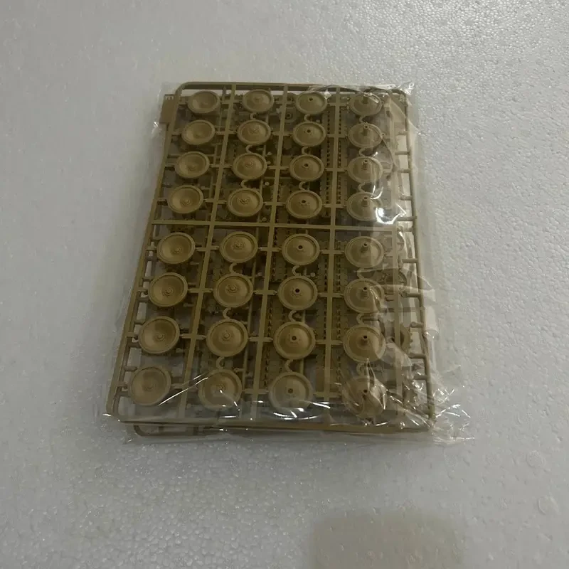 TAKOM 1/35 Scale German Tank Model Kit