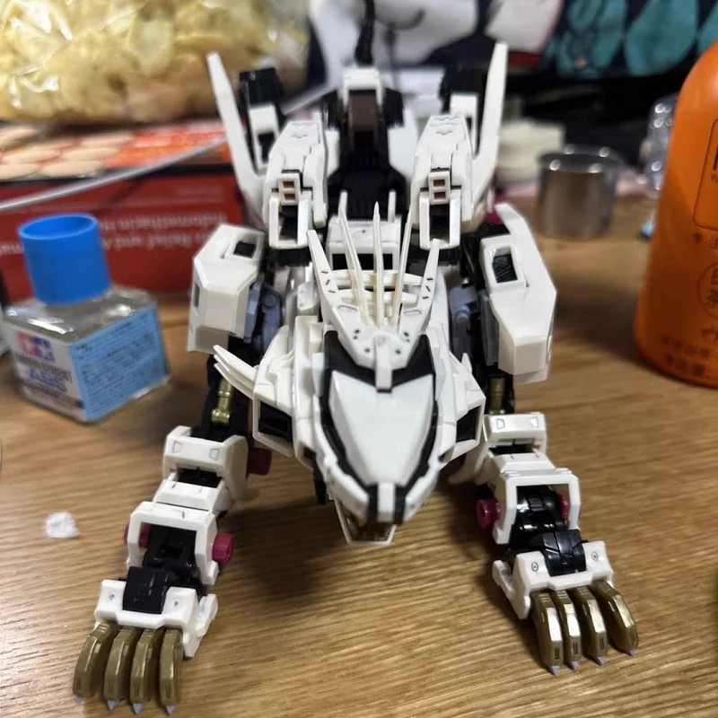 BT Building Blocks ZOIDS RZ-041 White Liger ZERO 1:72 Scale Full Action Plastic Kit