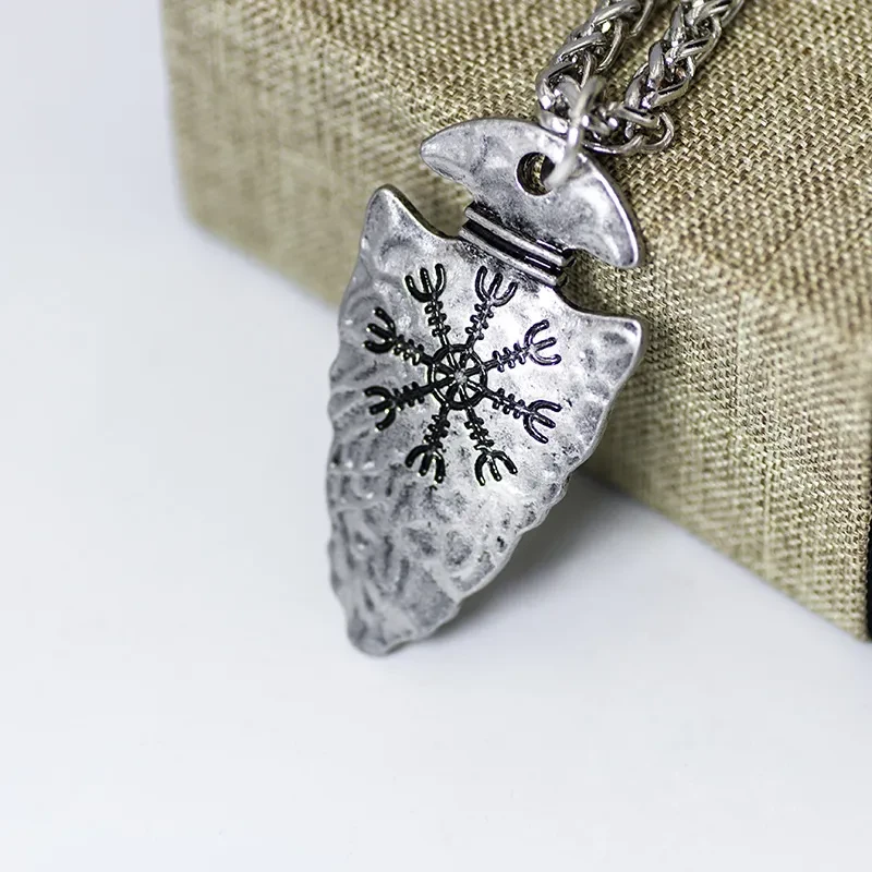 Nordic Viking Vegvisir Rune Arrow Pendant Necklace