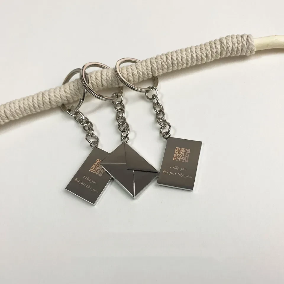 Envelope Express Zinc Alloy Couple Models Keychain