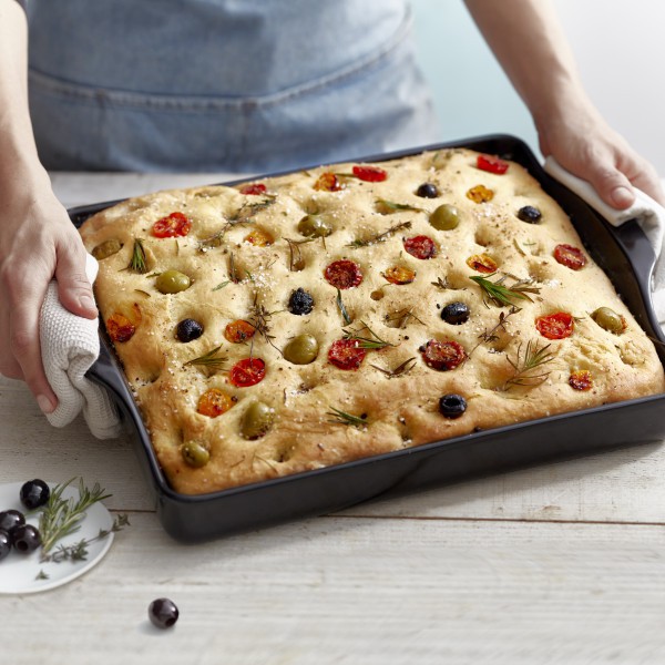 Focaccia Bread Baker - Burgundy - Emile Henry