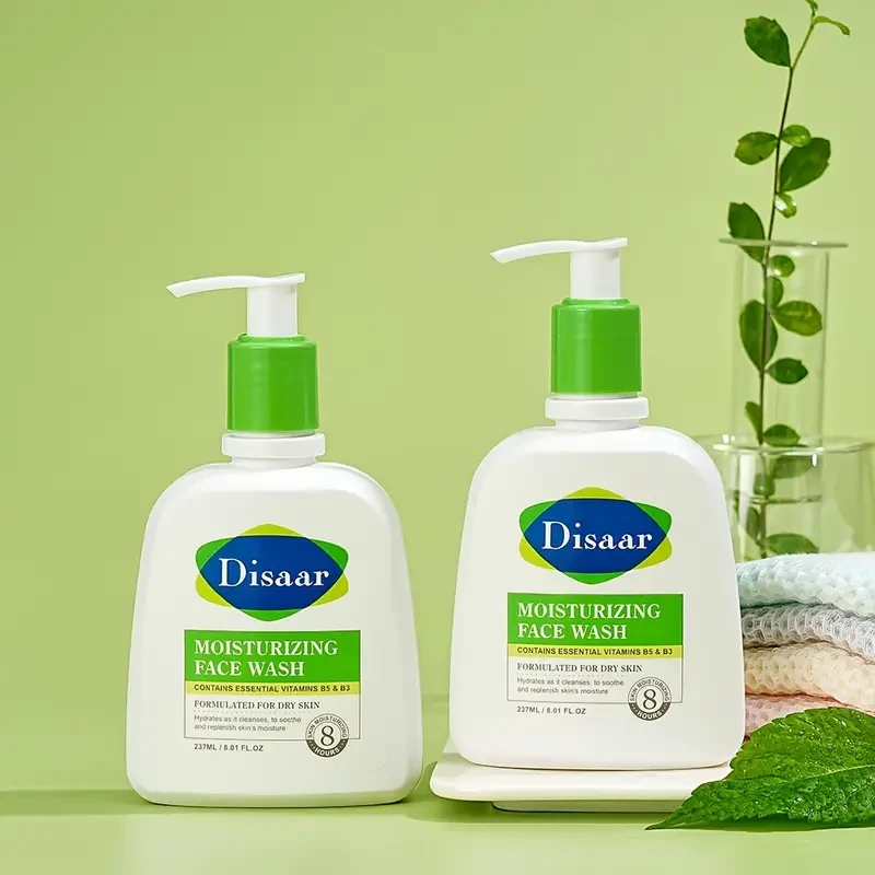 DISAAR Moisturizing Face Wash with Vitamin B5 & B3