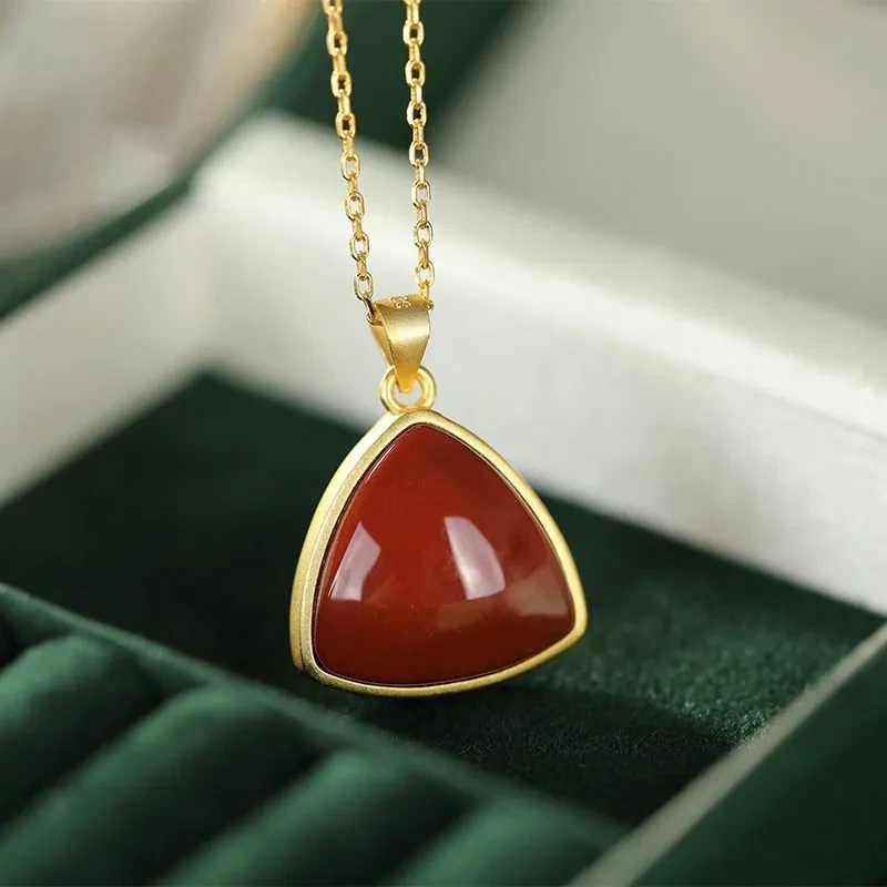 Natural And Tennant Red Pendant Necklace