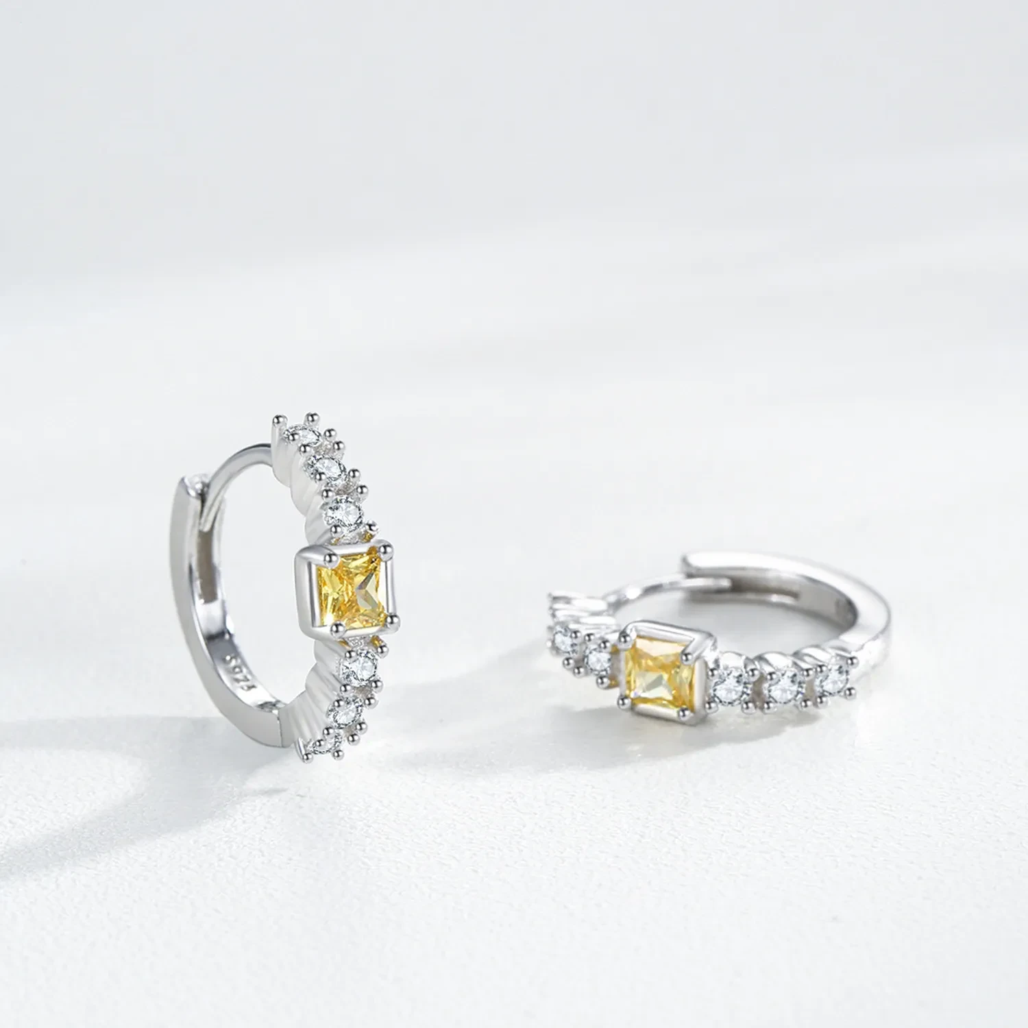S925 Sterling Silver With Shiny Diamond Earrings Cold High Sense Ear Ring