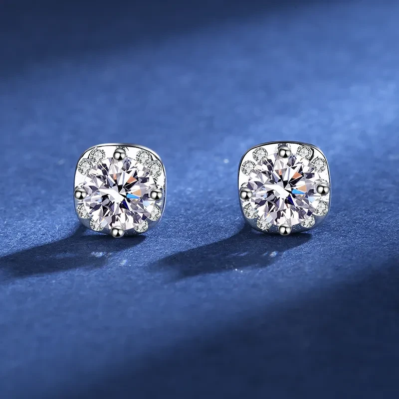 50 Points Moissanite Ear Studs S925 Silver Micro-inlaid