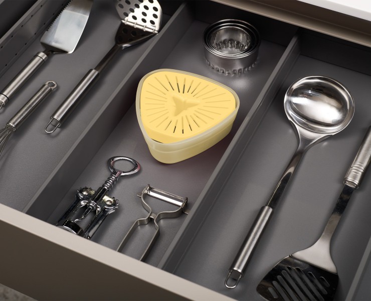 Juicer with reversible lid - Joseph Joseph Duo