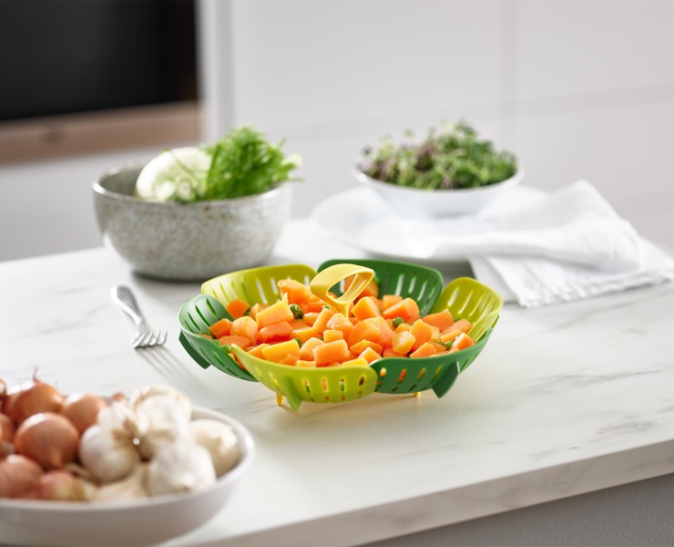 Folding Steamer Basket (Green) - Joseph Joseph Duo