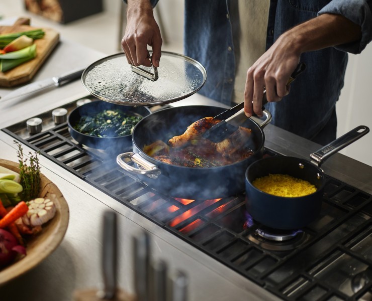 Space 28cm/5qt Non-Stick Induction Shallow Casserole & Lid - Joseph Joseph