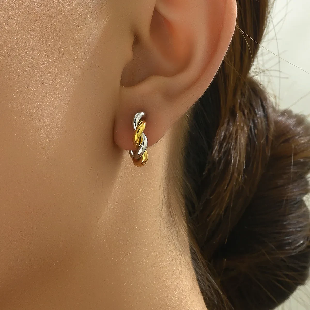E04 New Classic Mini Twist Fashionable Earrings
