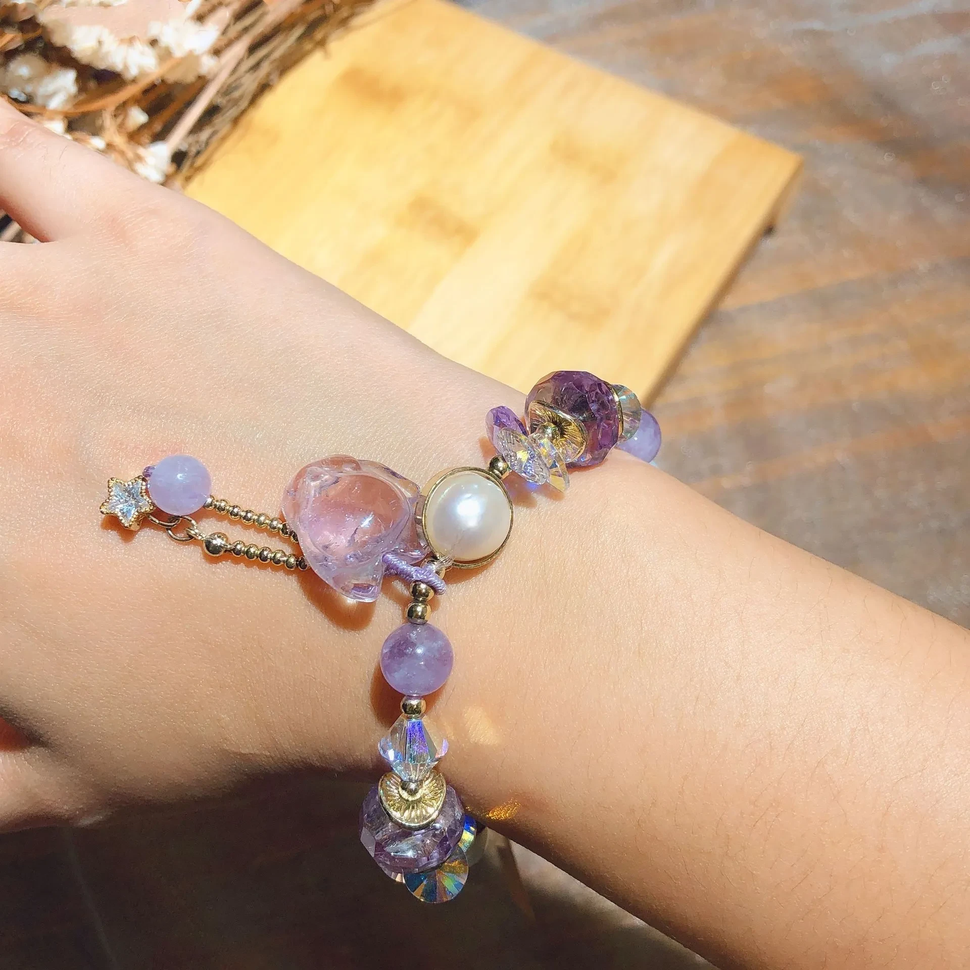 Amethyst Fox Pendant Baroque Pearl Bracelet
