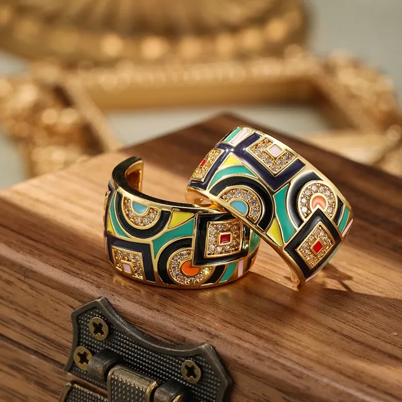 Retro Color Enamel C- Shaped Stud Earrings For Women