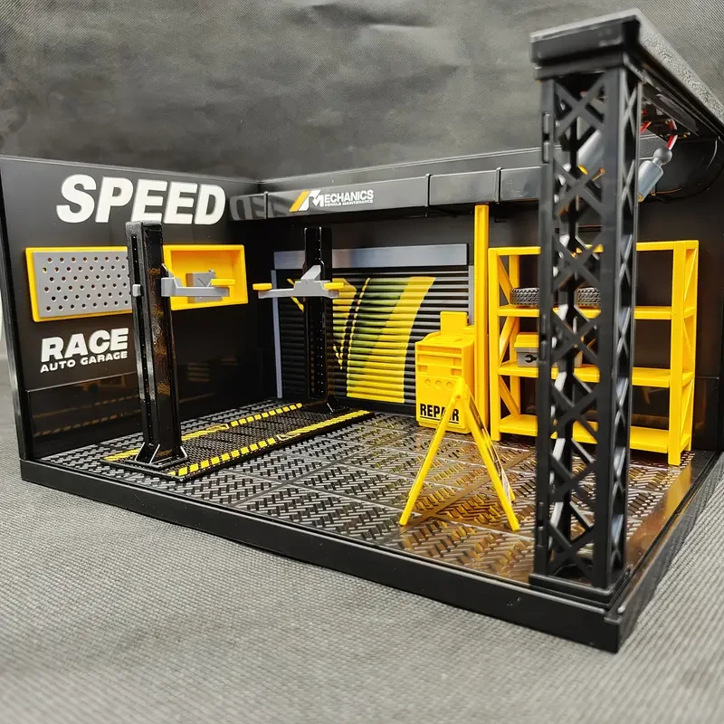 1:24 scale model, repair workshop