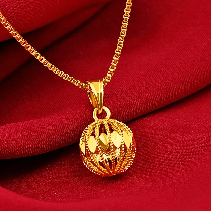Women's Fashion Simple Gold Plated Hydrangea Round Necklace Pendant