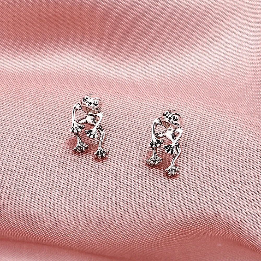 Vintage Simple Metal Frog Earrings Make Old Fashion
