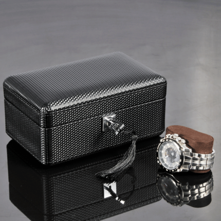 Carbon fiber veneer mechanical watch case