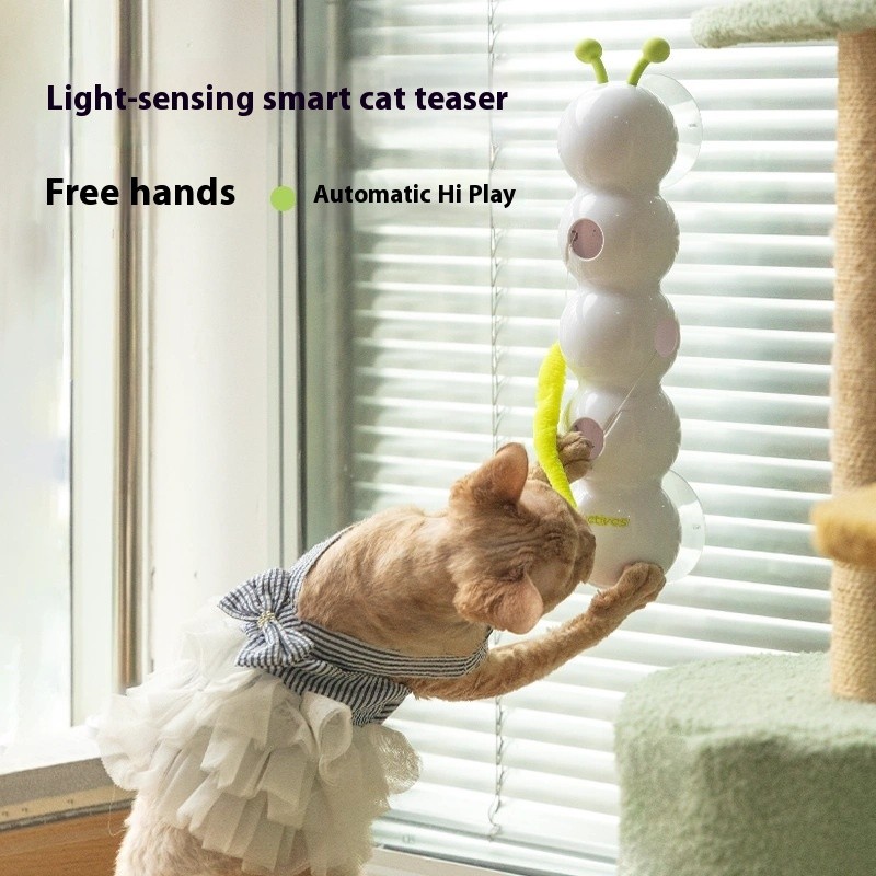 Whirlie Smart Motion Cat Toy with Worm Design